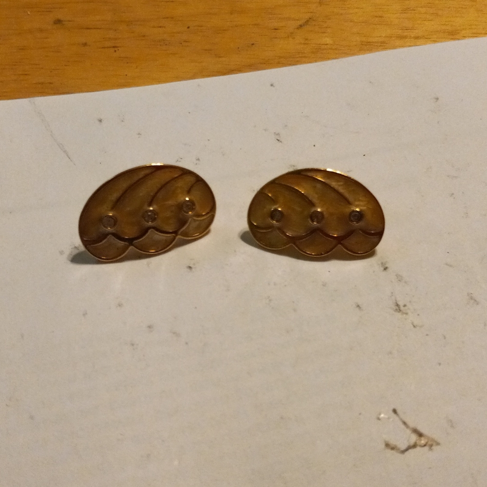 Womans earings
